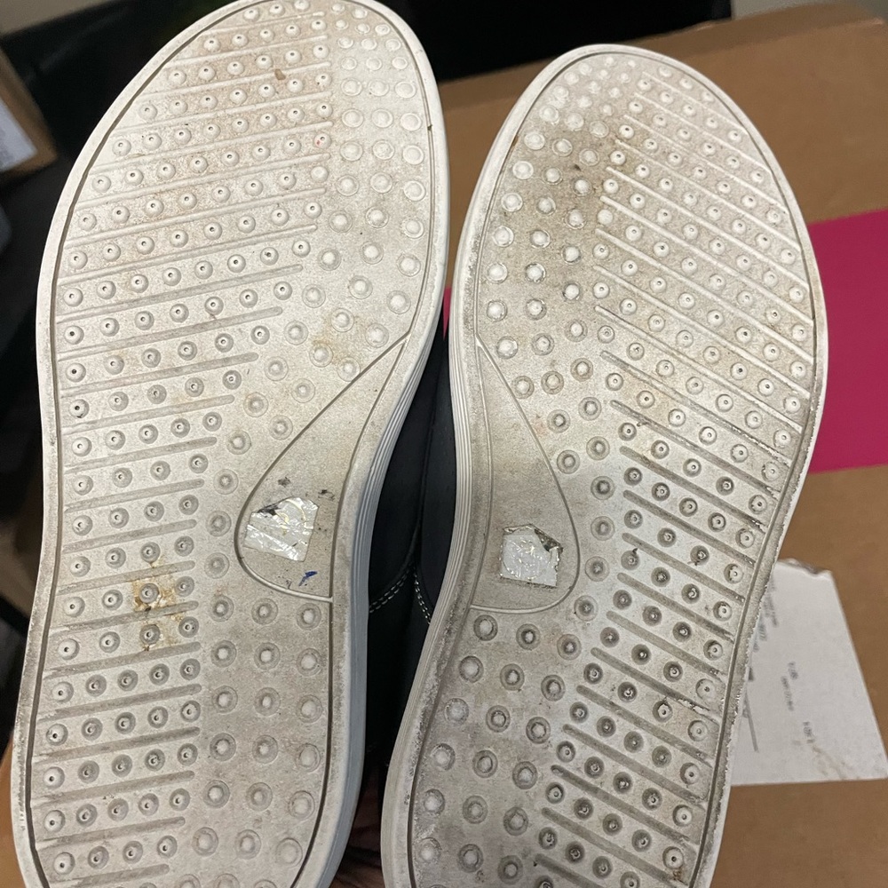 Preloved boys casual shoes - Picture 4 of 4